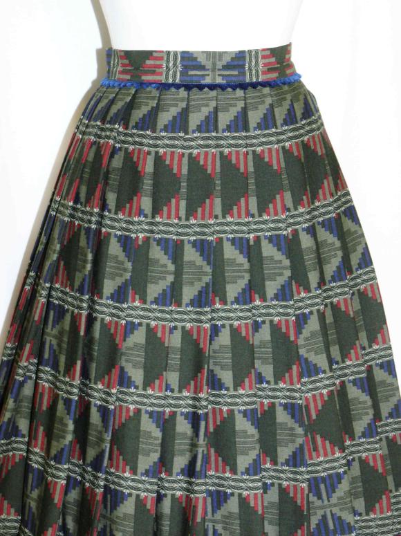 PLEATED FULL WOOL German Western Dance Swing SKIRT 10 M  